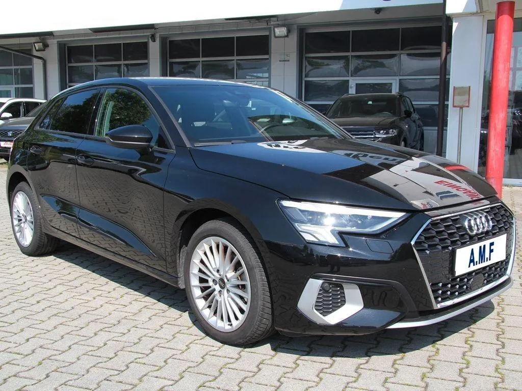 AUDI A3 SPB 30 TDI Business Advanced Image 2